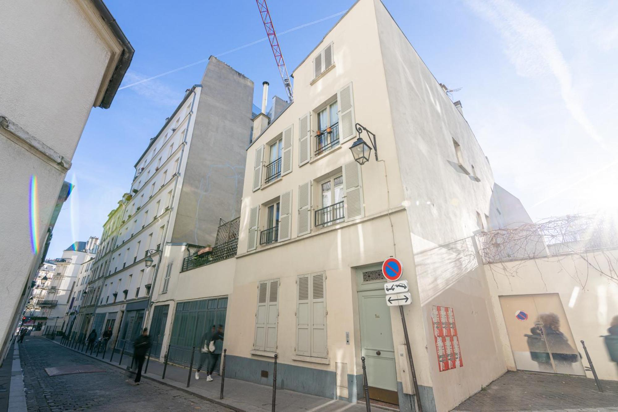 Luxurious 2 Bedroom Canal Saint Martin Saint Lazare París Exterior foto